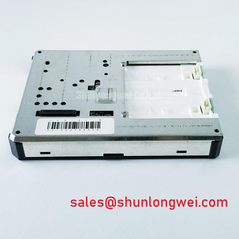 Comparison of NL8060AC26-11 and LQ6NC01 Displays